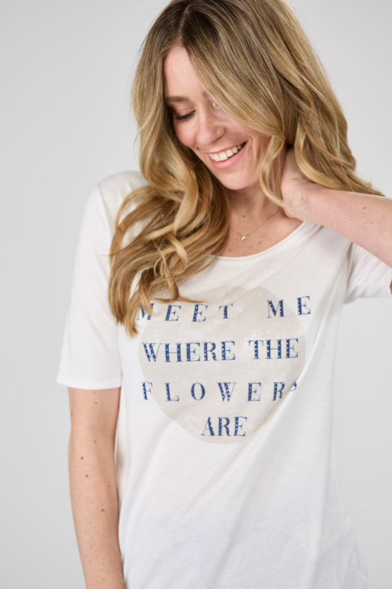 T-Shirt Where the Flowers are